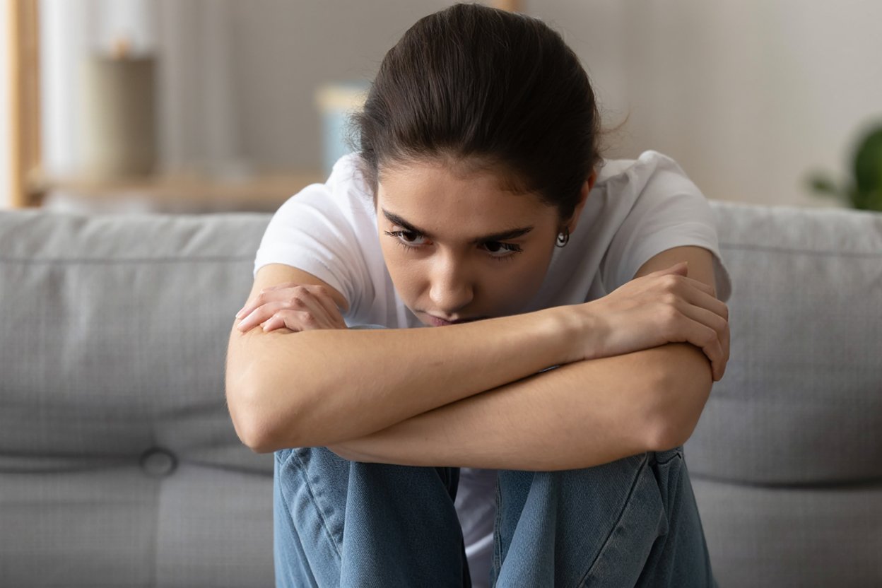 Почему домашняя детоксикация смертельно опасна Грустная женщина